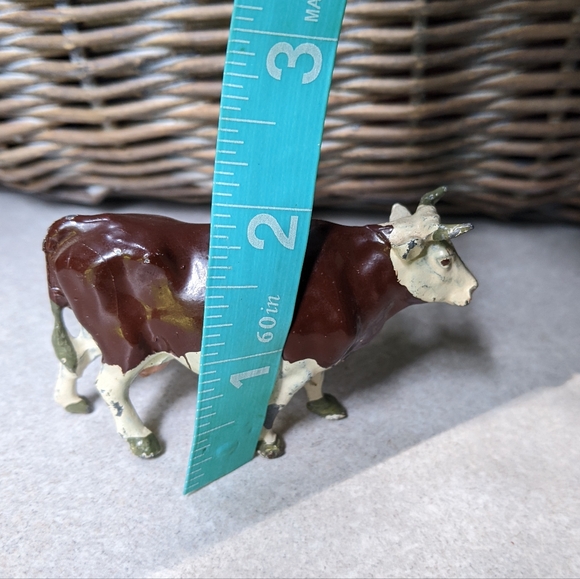 Vintage lead bull farm figure Britain made in England - Picture 6 of 6
